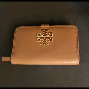 Tory Burch Wallet or Wristlet